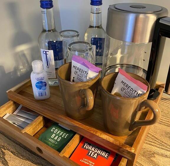 هتل The Scotts Arms Village Inn