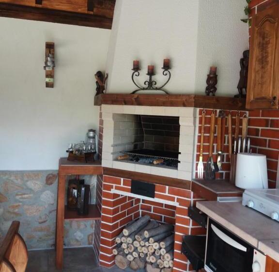 膳宿费 къща за гости акация