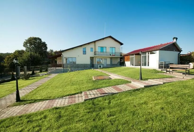 Majatalo къща за гости елица