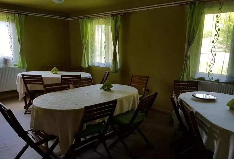 ペンション Flower Bell