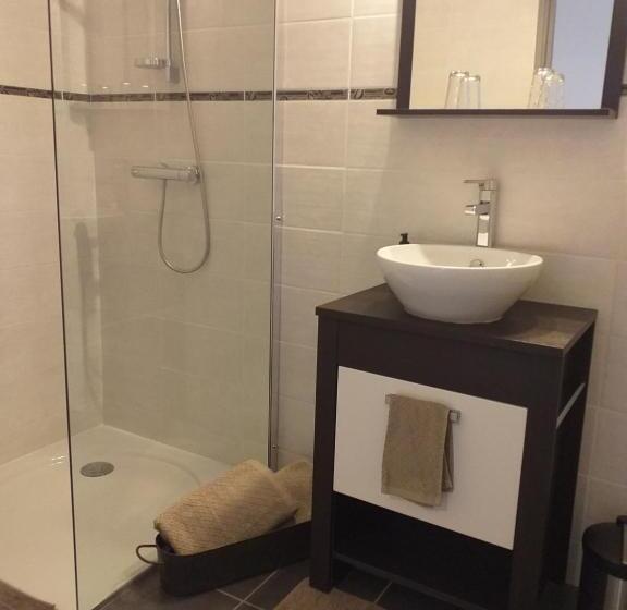 بنسيون La Grange Du Rial