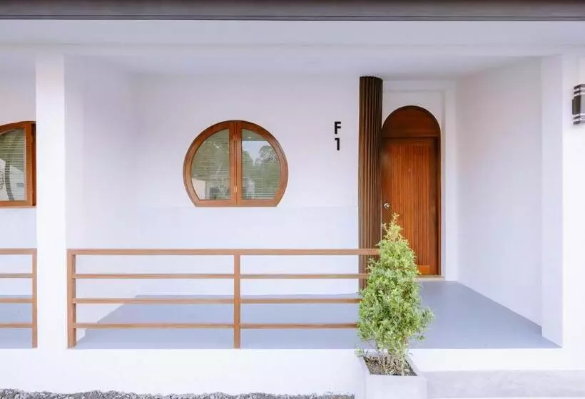 Majatalo Peeranon Resort