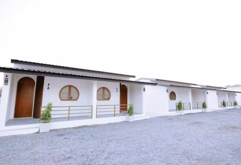 Majatalo Peeranon Resort