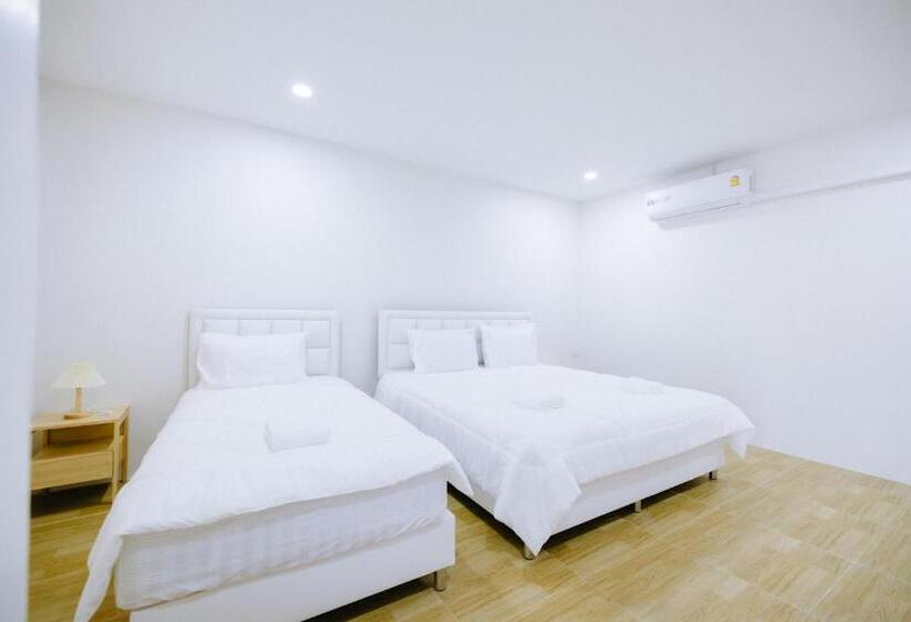 פנסיון Peeranon Resort