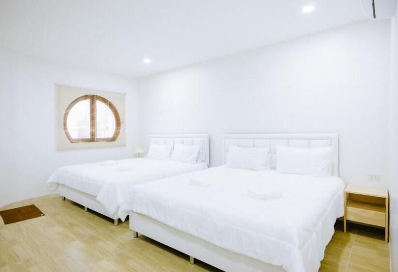 פנסיון Peeranon Resort