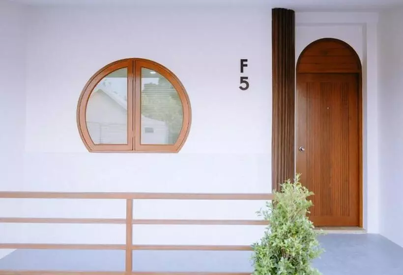 Majatalo Peeranon Resort