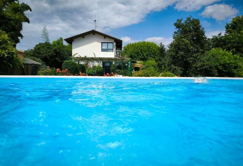 تختخواب و صبحانه Versilia   Pietrasanta   Le Colmate Guesthouse