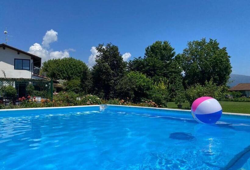 تختخواب و صبحانه Versilia   Pietrasanta   Le Colmate Guesthouse