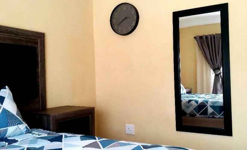 Bed and Breakfast Tshukudu E Ntsho