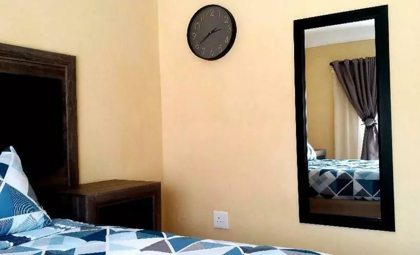 Aamiaismajoitus (B&B) Tshukudu E Ntsho