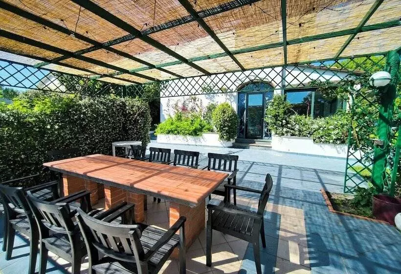 ベッドアンドブレックファースト Versilia Pietrasanta Le Colmate Guesthouse