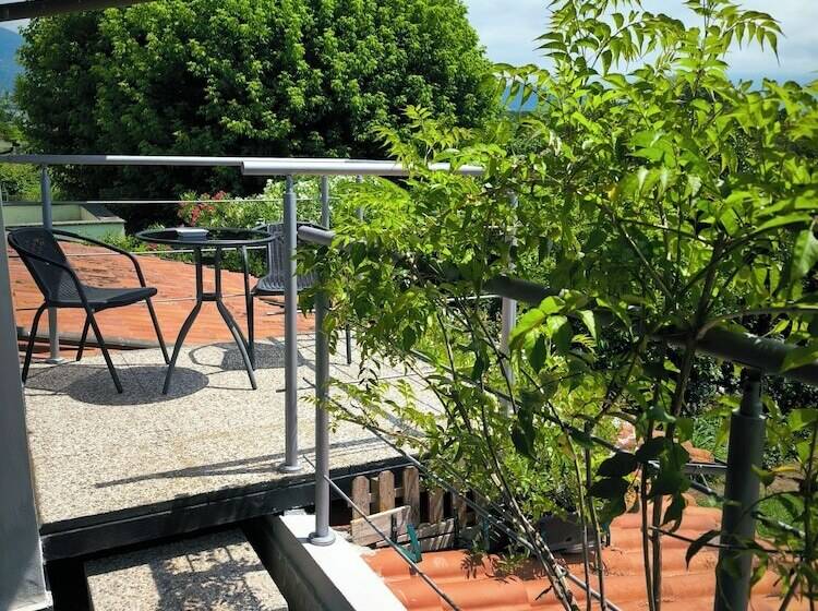 تختخواب و صبحانه Versilia   Pietrasanta   Le Colmate Guesthouse
