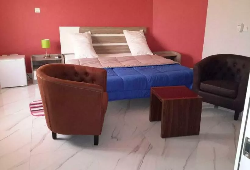 ホテル Impressive Colours Lodge   Akropong Akuapem