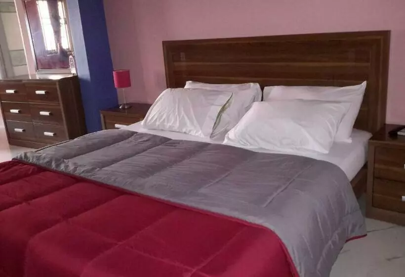 ホテル Impressive Colours Lodge   Akropong Akuapem
