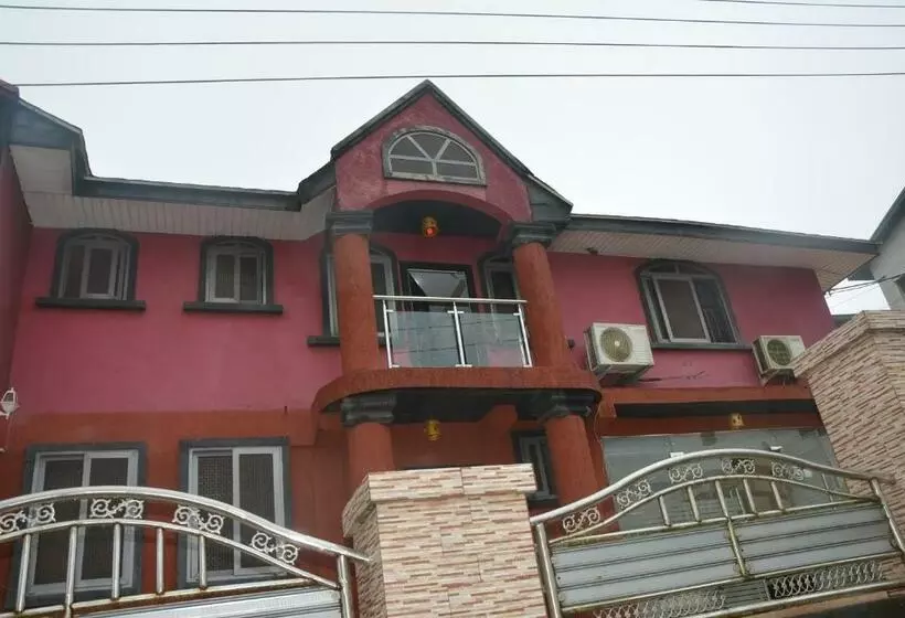 ホテル Impressive Colours Lodge   Akropong Akuapem