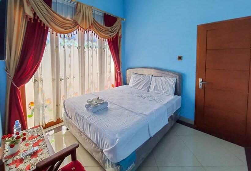 Hotel Pakde Air Cafe And Homestay Grabag Magelang Mitra Reddoorz