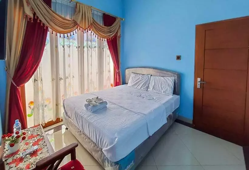 Hotelli Pakde Air Cafe And Homestay Grabag Magelang Mitra Reddoorz