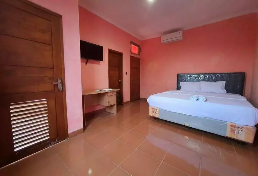 Hotelli Pakde Air Cafe And Homestay Grabag Magelang Mitra Reddoorz