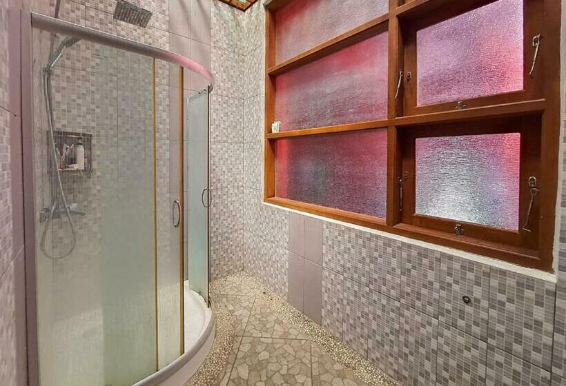 Hotel Pakde Air Cafe And Homestay Grabag Magelang Mitra Reddoorz