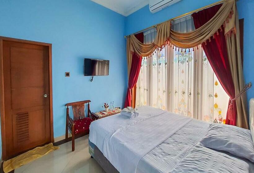 Hotel Pakde Air Cafe And Homestay Grabag Magelang Mitra Reddoorz