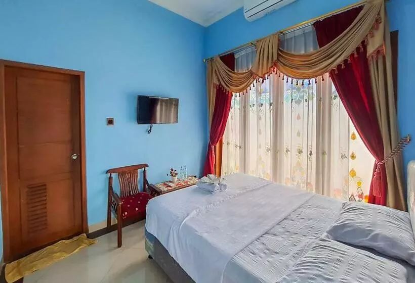 Hotelli Pakde Air Cafe And Homestay Grabag Magelang Mitra Reddoorz