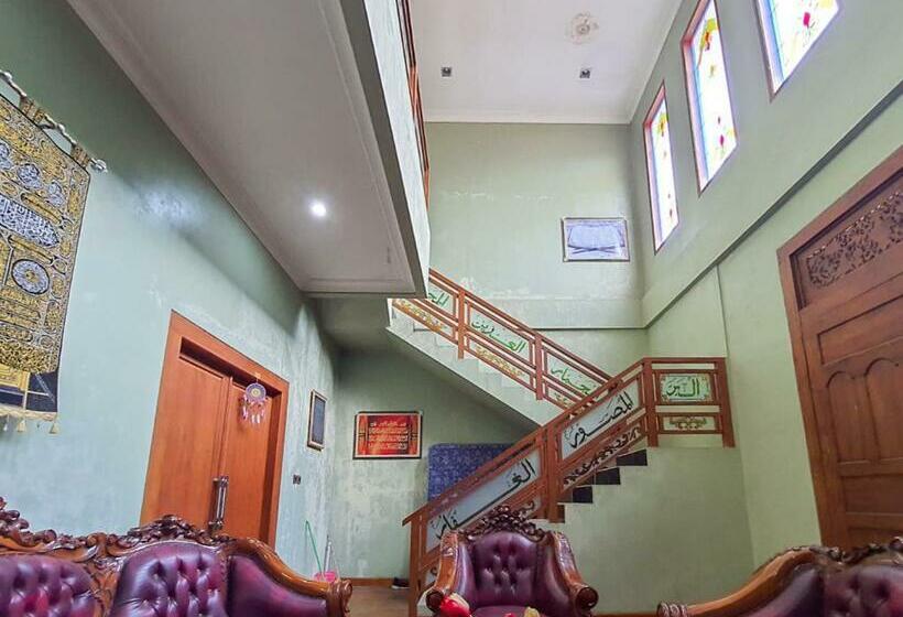 Hotel Pakde Air Cafe And Homestay Grabag Magelang Mitra Reddoorz