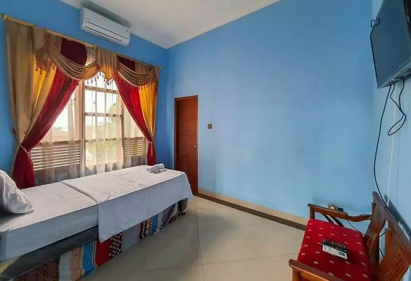 Hotelli Pakde Air Cafe And Homestay Grabag Magelang Mitra Reddoorz