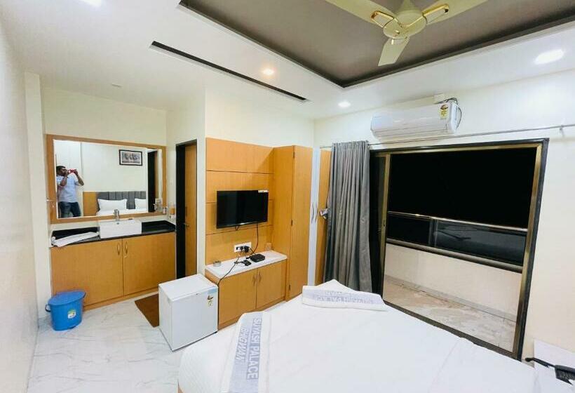 ホテル Suyash Palace & Lodging