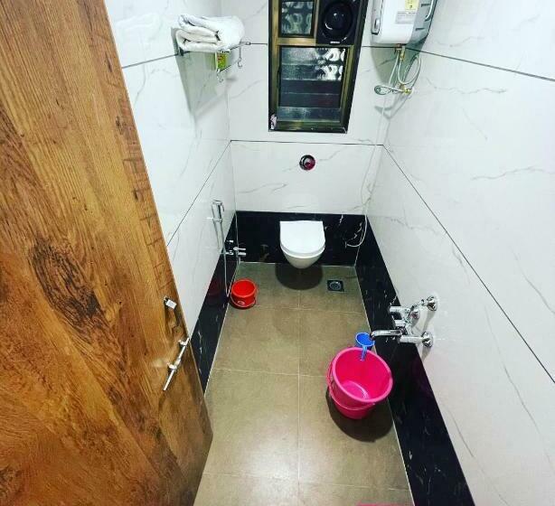 ホテル Suyash Palace & Lodging