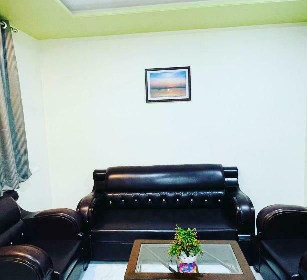 ホテル Suyash Palace & Lodging