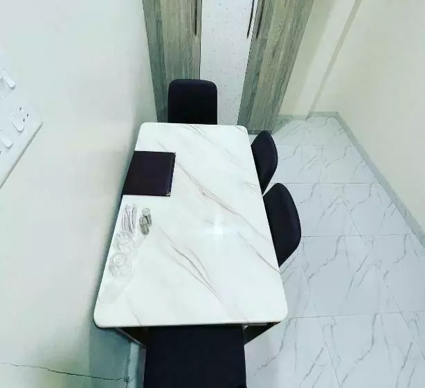 ホテル Suyash Palace & Lodging