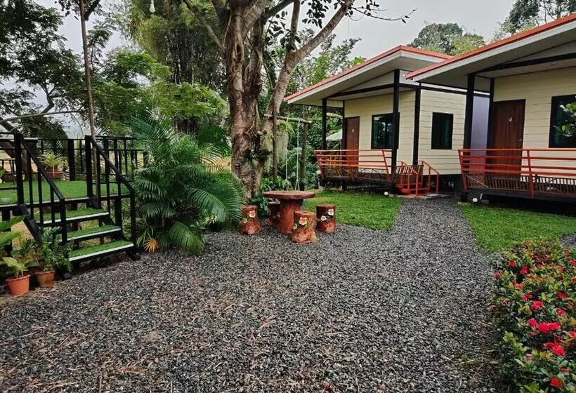 Majatalo อุสาวิวรีสอร์ท