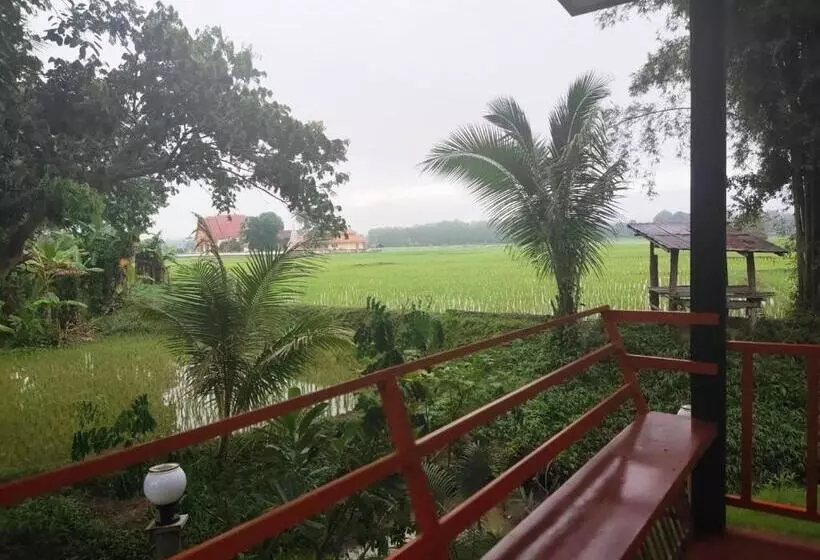 Majatalo อุสาวิวรีสอร์ท