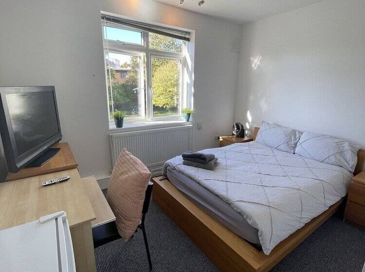 Pensão Spacious Rooms In Foresthill