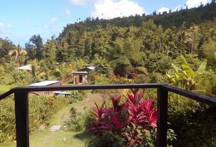 هتل 3 Rivers & Rosalie Forest Eco Lodge