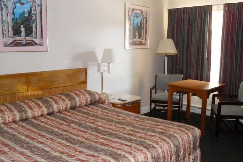 Отель Creek Side Inn