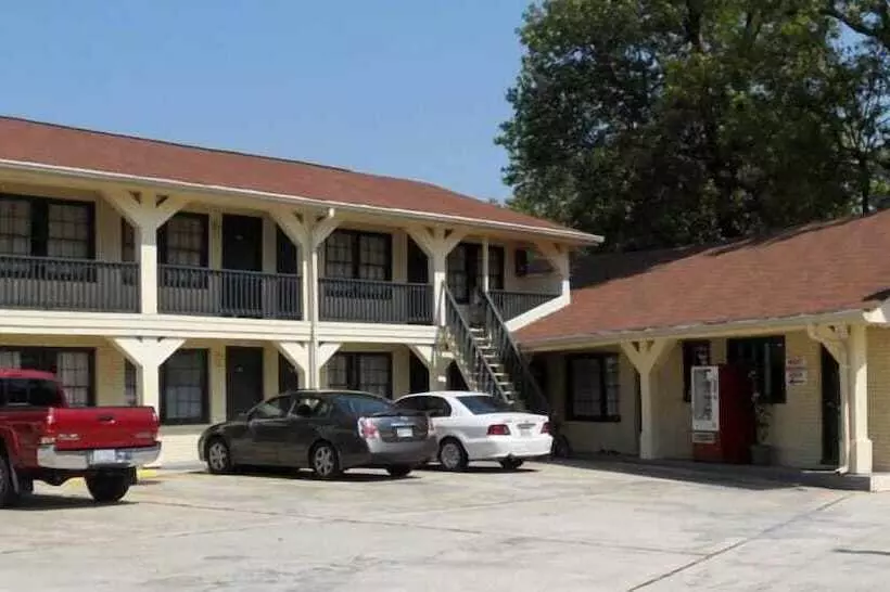 Hotelli Creek Side Inn