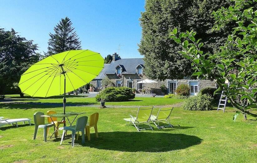 Отель Domaine De L'hôtel Au Franc