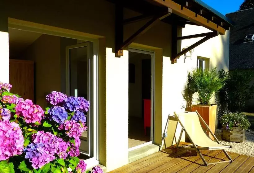 Hotelli Domaine De L'hôtel Au Franc