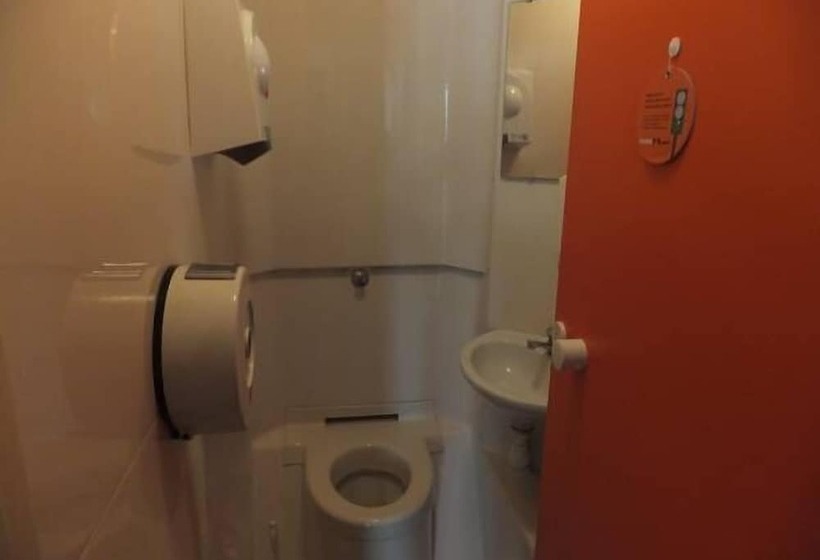 בית מלון כפרי Formul'eco Maubeuge