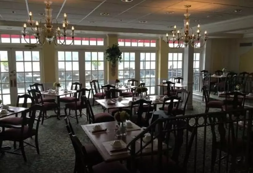 Hotelli French Quarter Inn