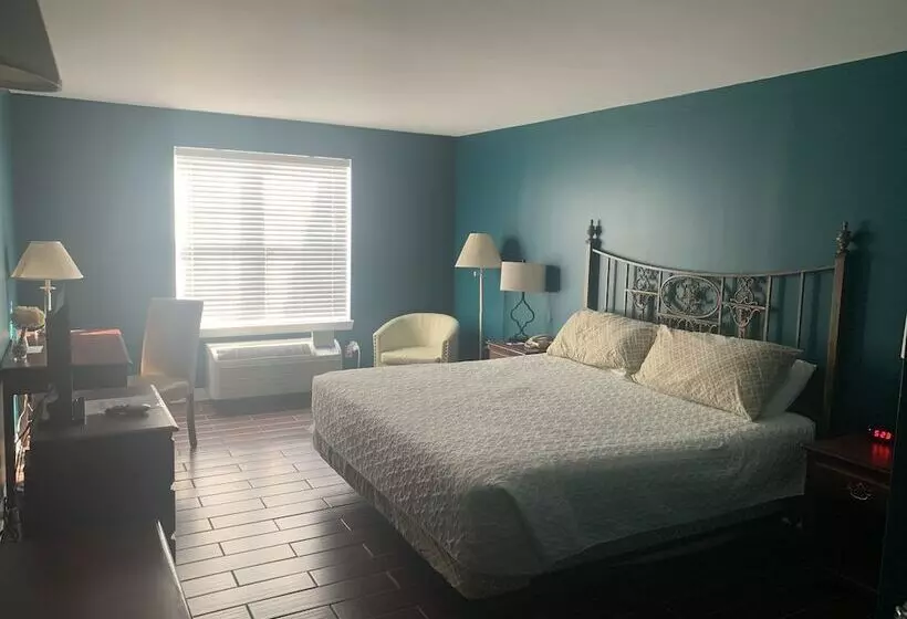 Hotelli French Quarter Inn