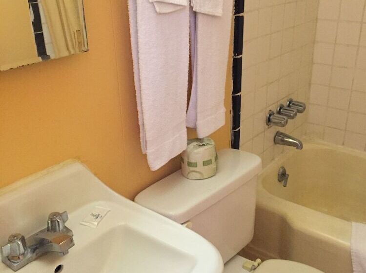 Отель Royal Inn