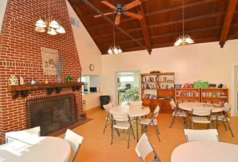 Hotelli Southern Palms Park Model 4