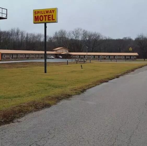 Spillway Motel
