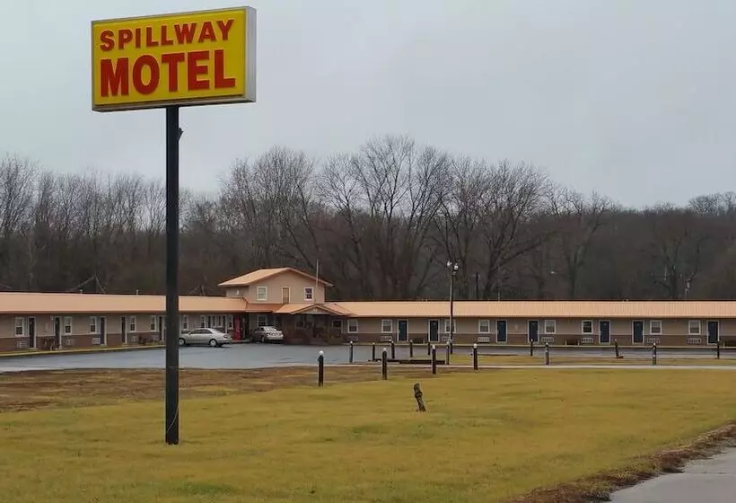 Spillway Motel