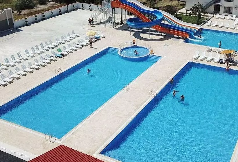 ホテル Burgaz Resort Aquapark