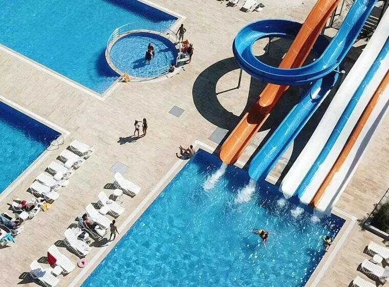 ホテル Burgaz Resort Aquapark