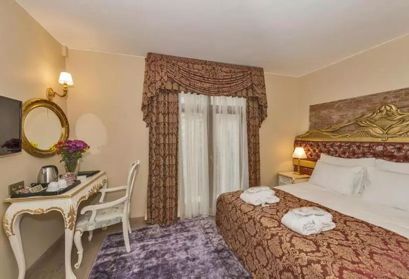 By Murat Royal Hotels