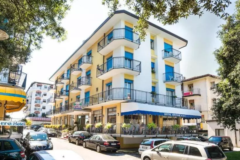 ホテル Antille E Azzorre